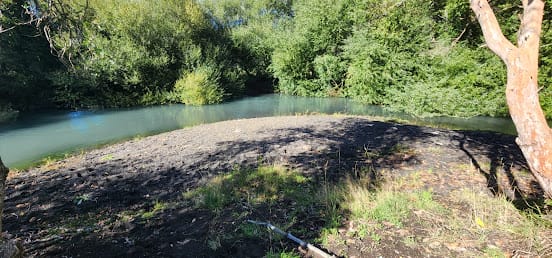 Vende Parcelas de 5000 mts2, con acceso al rio.-